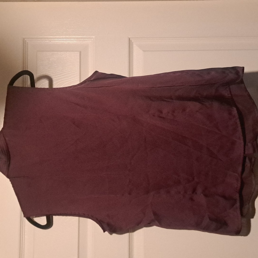 🍇 Jessica Ruffled Classy Womans Sleevless Grap Purple Wine Colur Blouse - Picture 5 of 6